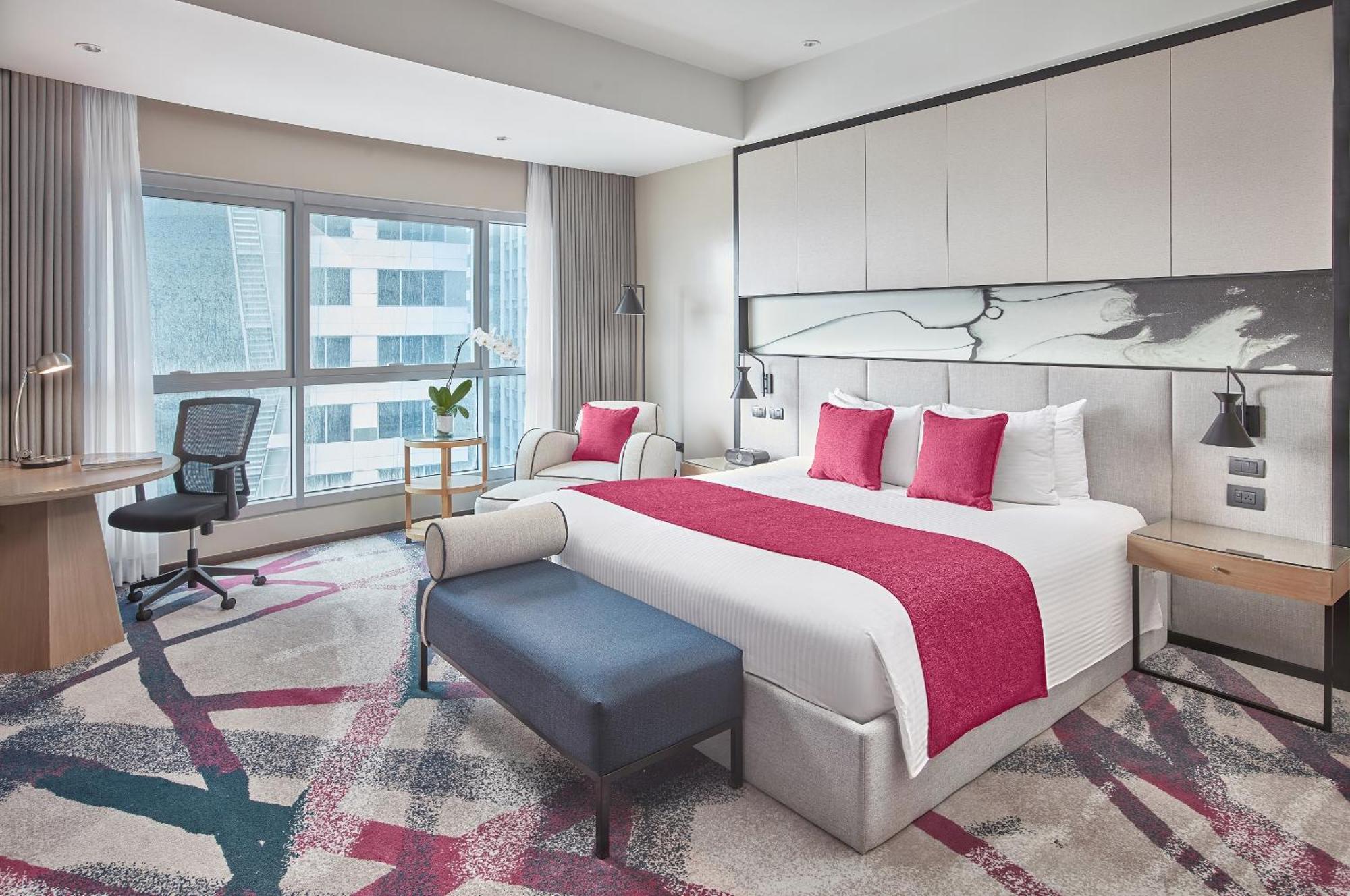 Crowne Plaza Manila Galleria By Ihg Pasig City Exterior photo