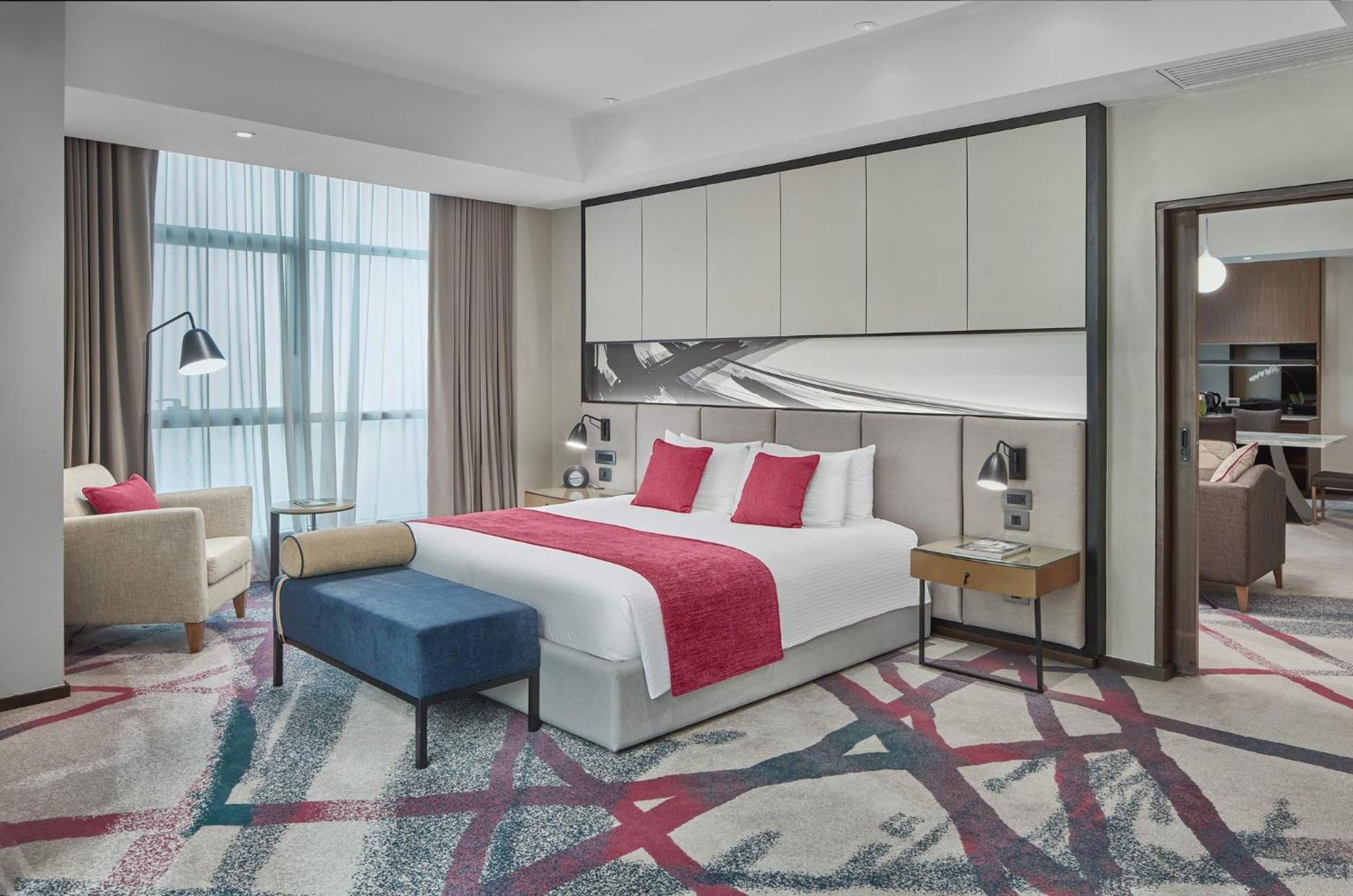 Crowne Plaza Manila Galleria By Ihg Pasig City Exterior photo