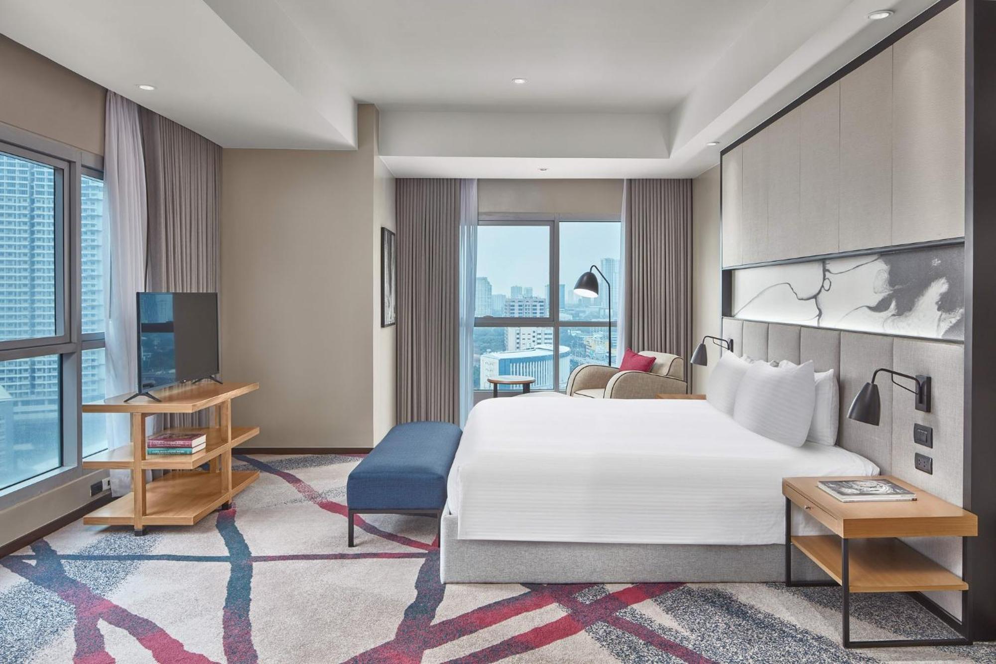 Crowne Plaza Manila Galleria By Ihg Pasig City Exterior photo